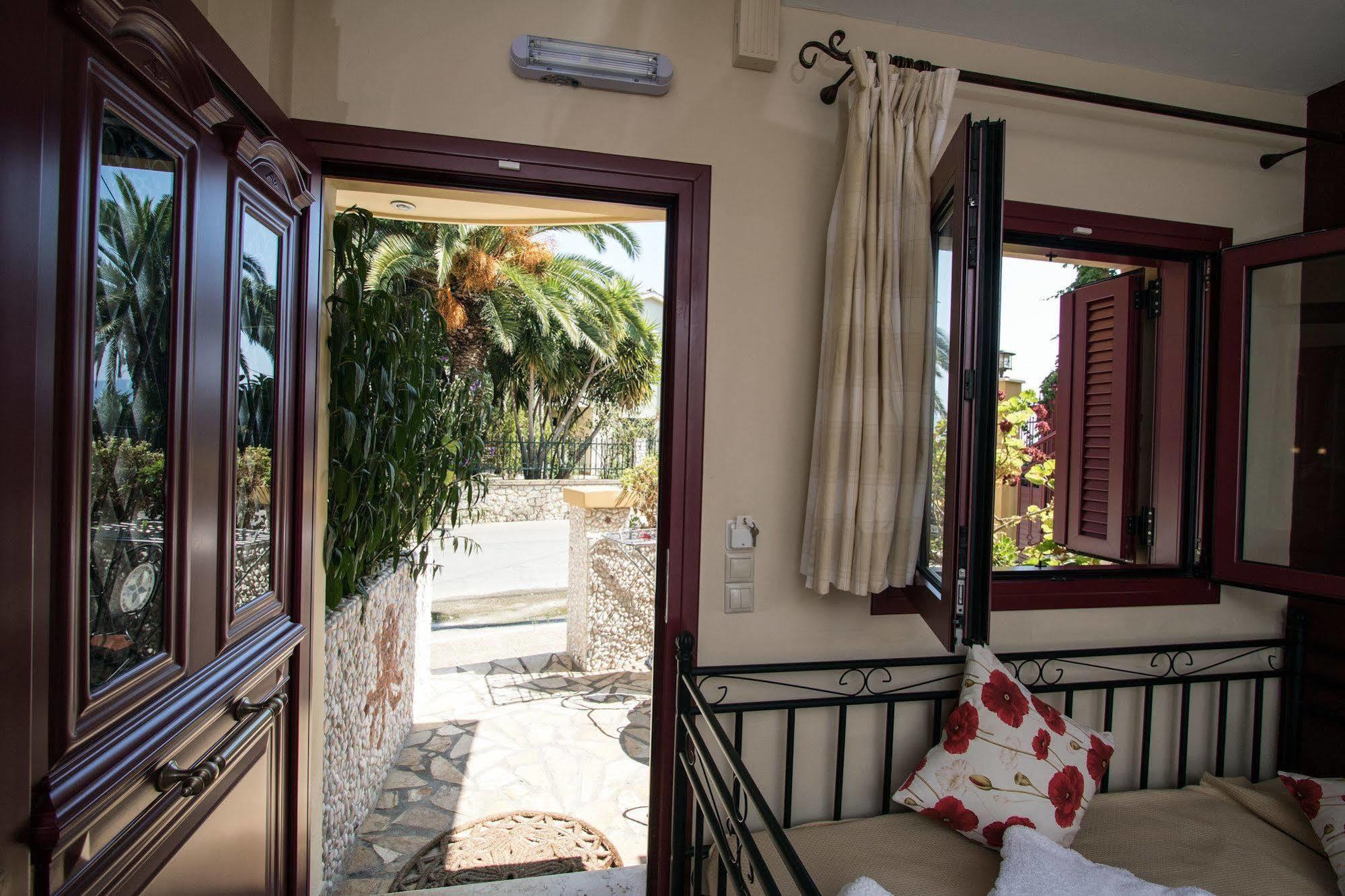 Greka Ionian Suites Agia Efimia 외부 사진