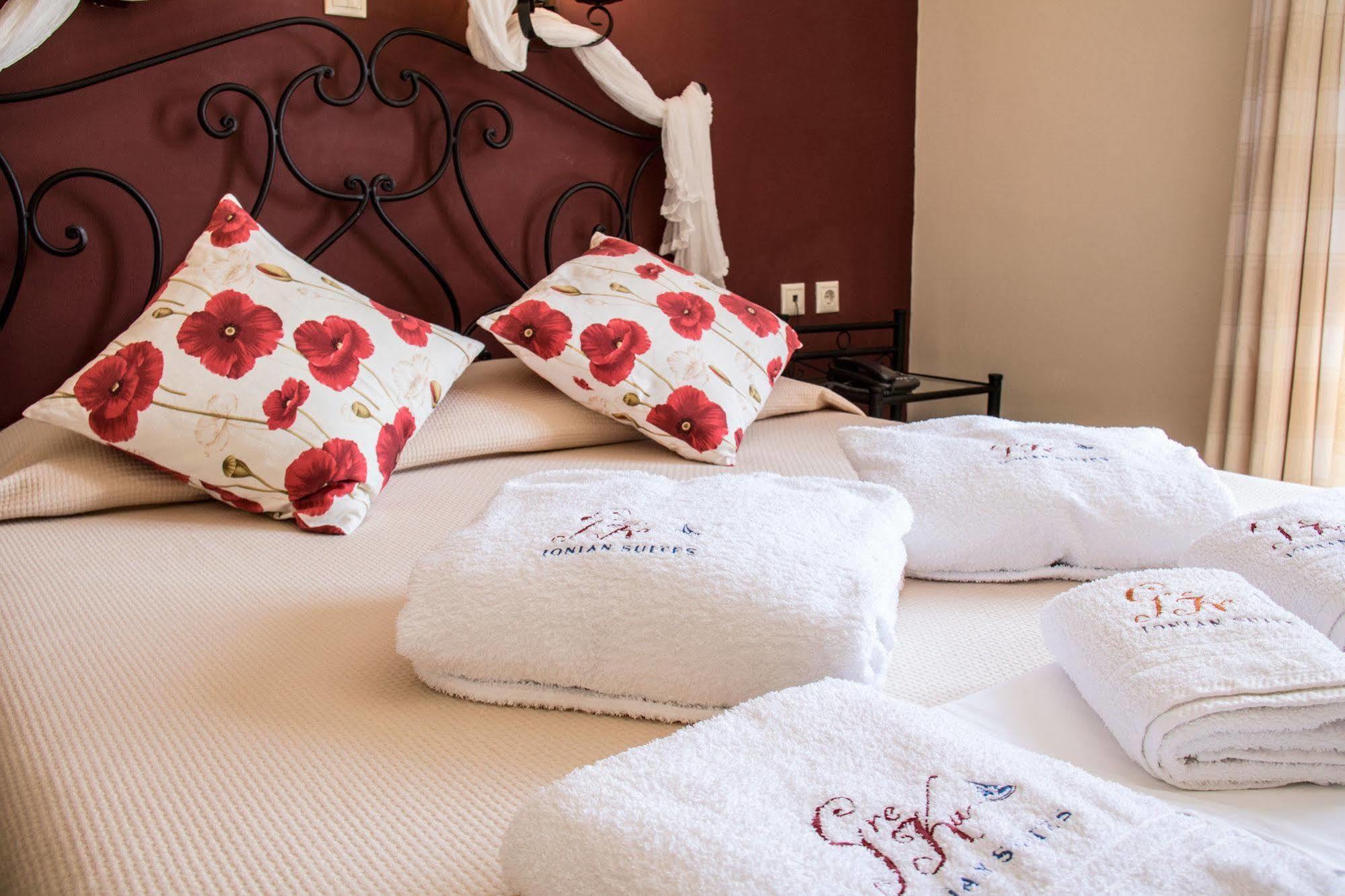 Greka Ionian Suites Agia Efimia 외부 사진