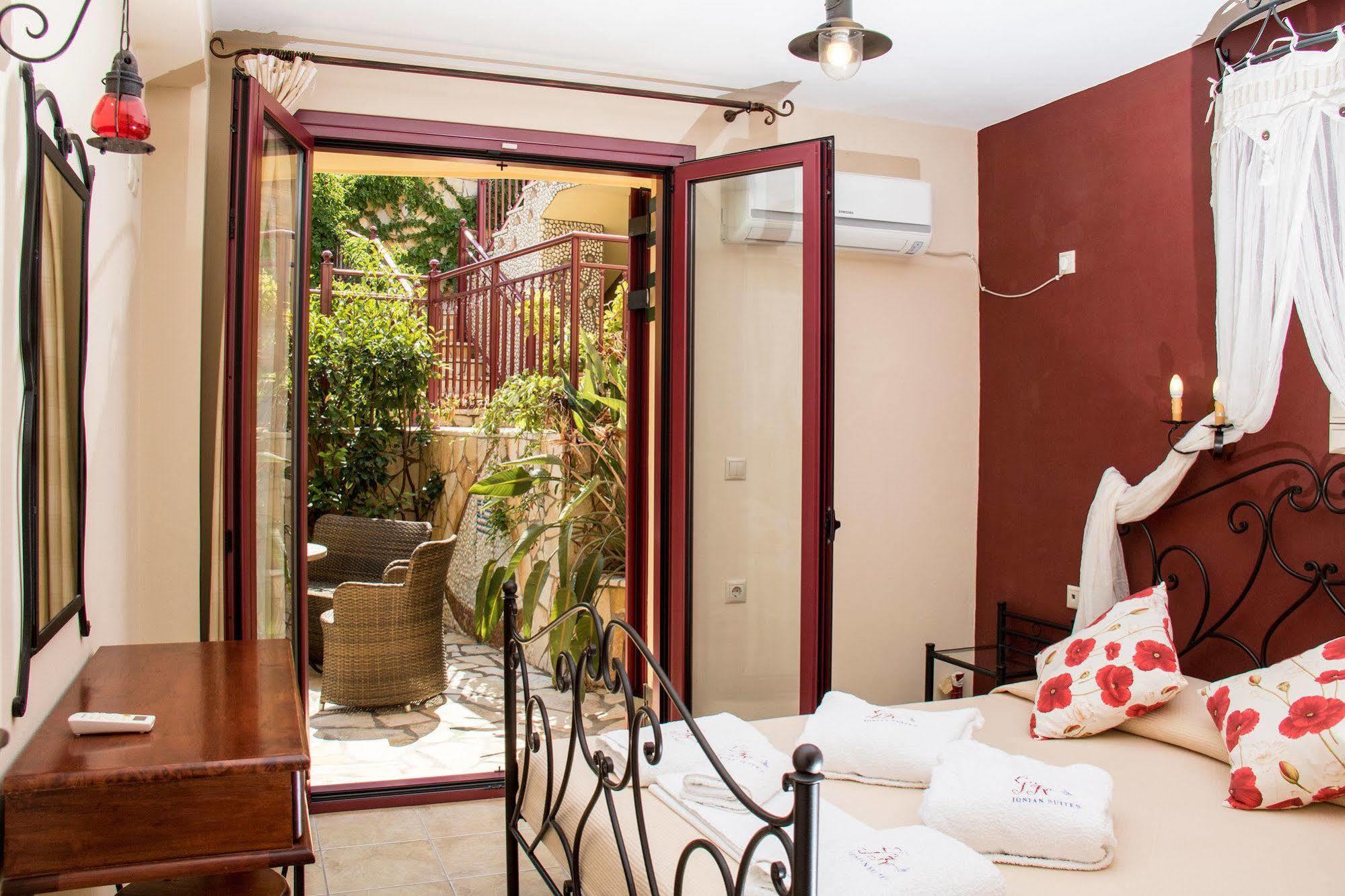Greka Ionian Suites Agia Efimia 외부 사진
