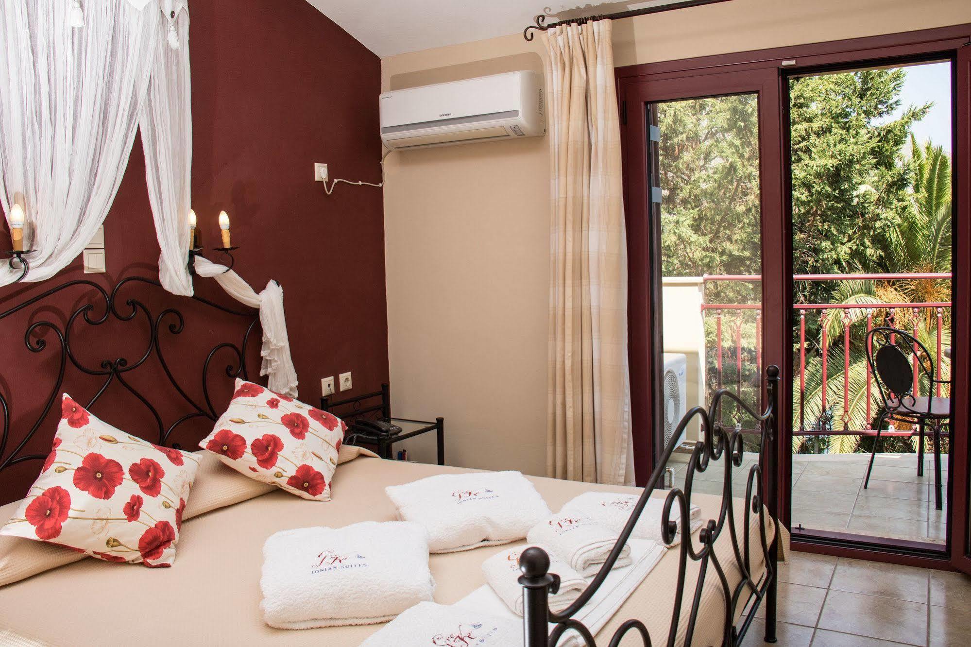 Greka Ionian Suites Agia Efimia 외부 사진