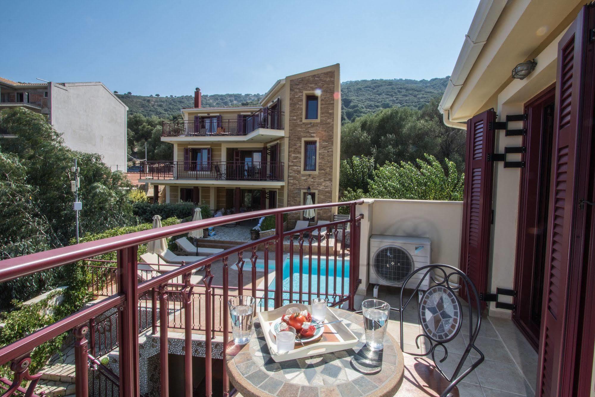 Greka Ionian Suites Agia Efimia 외부 사진