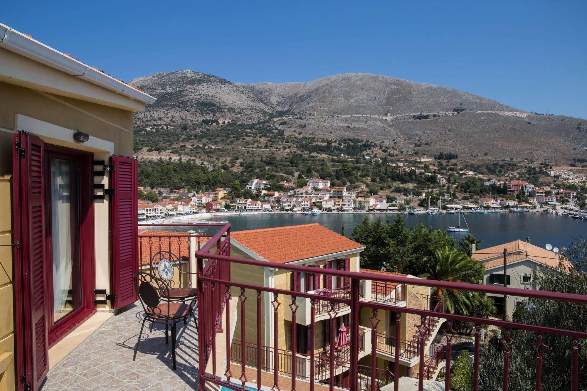Greka Ionian Suites Agia Efimia 외부 사진