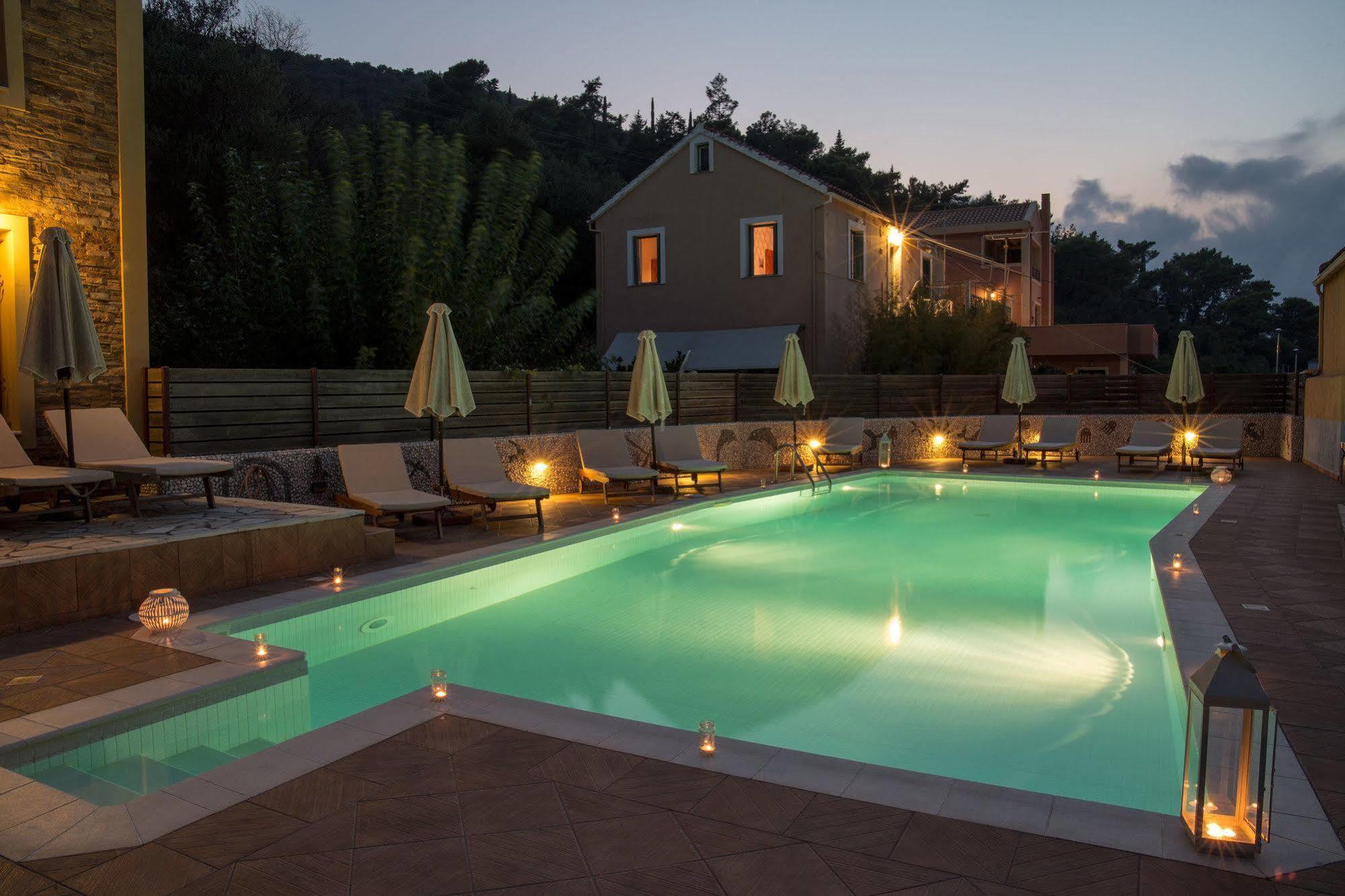 Greka Ionian Suites Agia Efimia 외부 사진