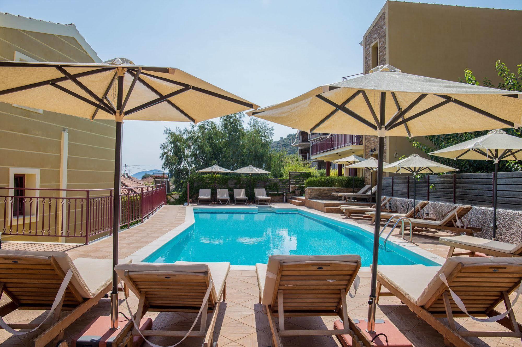 Greka Ionian Suites Agia Efimia 외부 사진