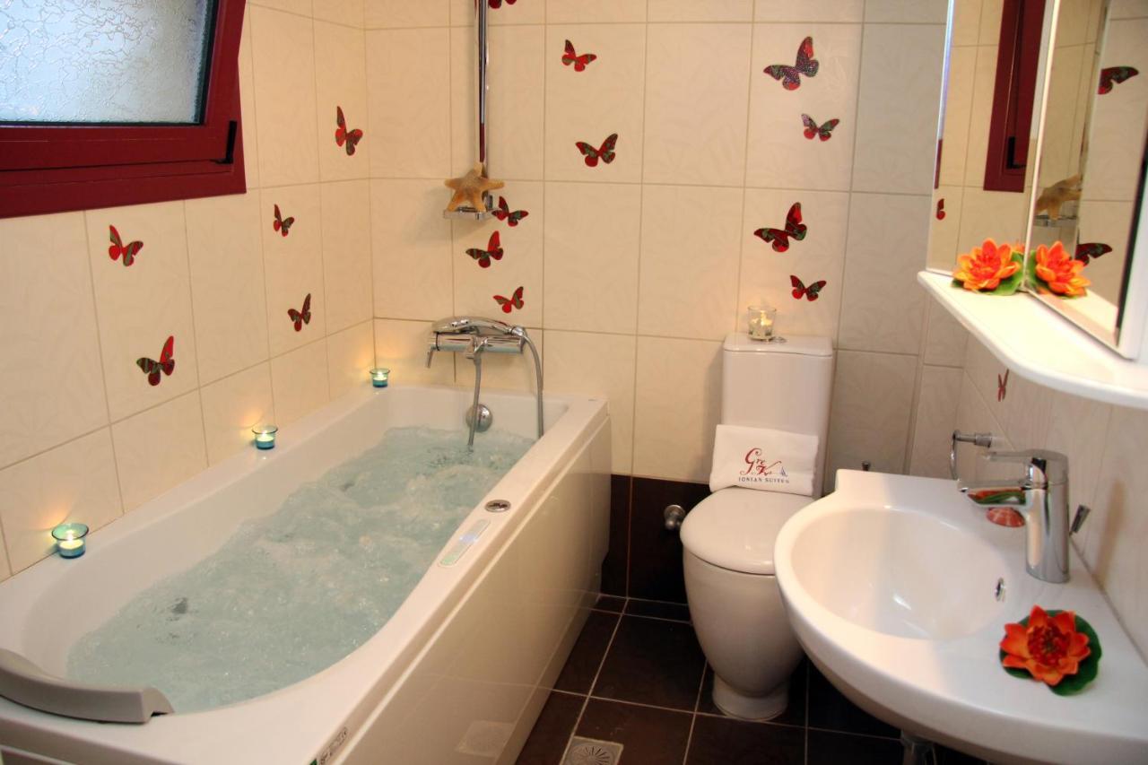 Greka Ionian Suites Agia Efimia 외부 사진